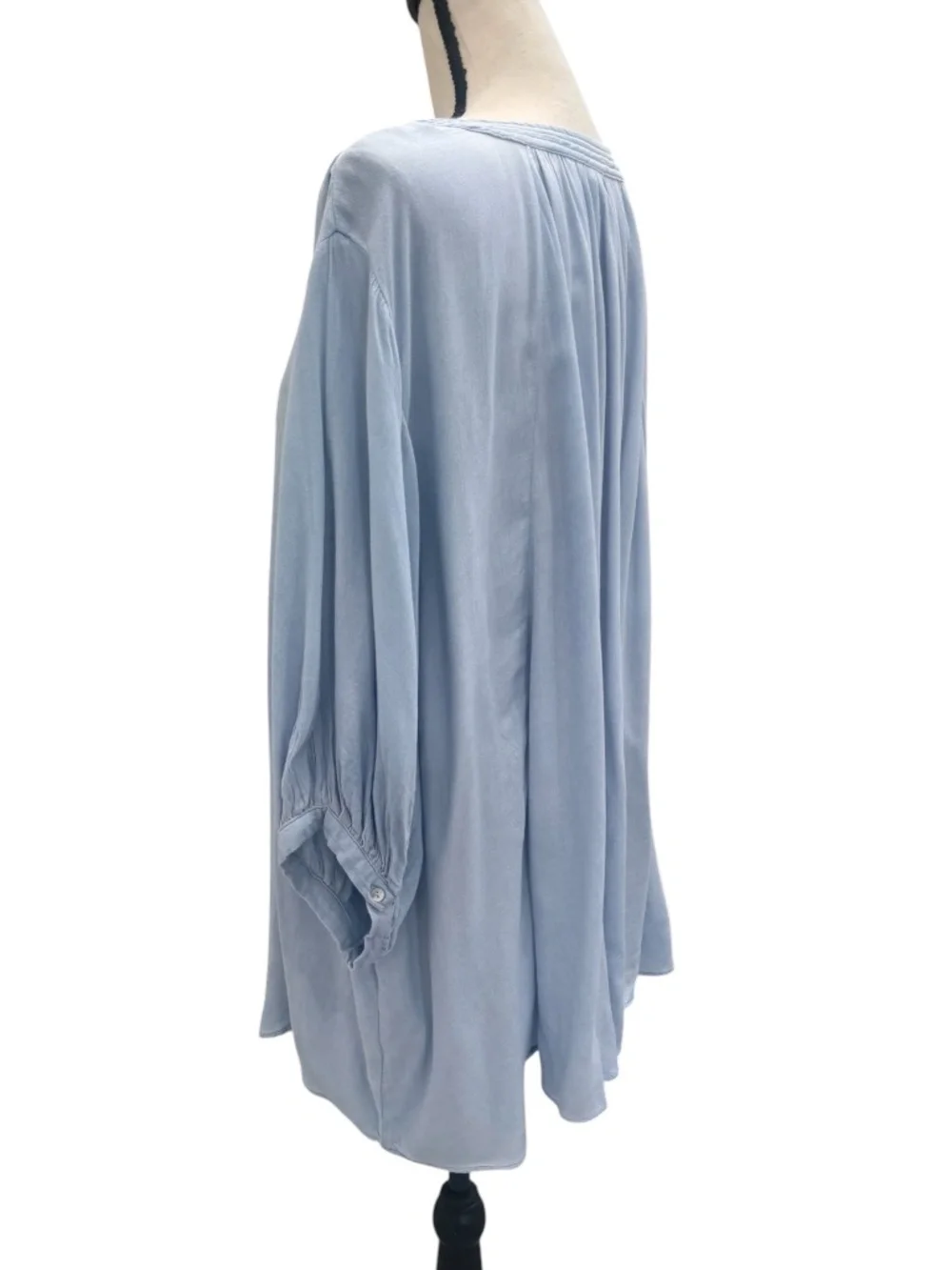 FREE PEOPLE CATCH ME IF YOU CAN LIGHT BLUE OVERSIZED SWING BOHO PEASANT BLOUSE